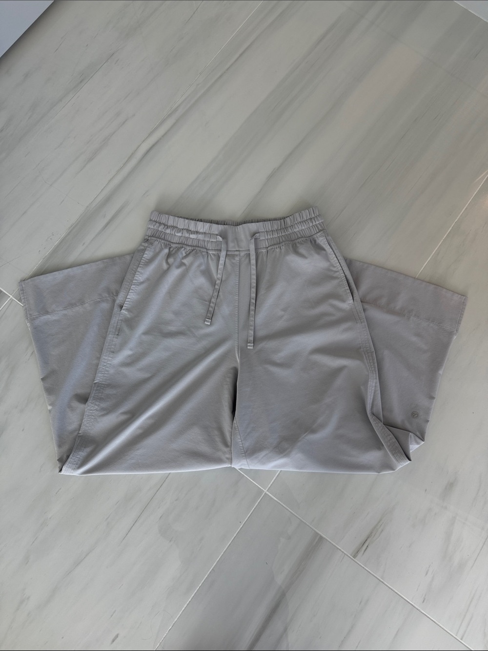 Women’s Casual Elastic-Waist Pants in Light Gray